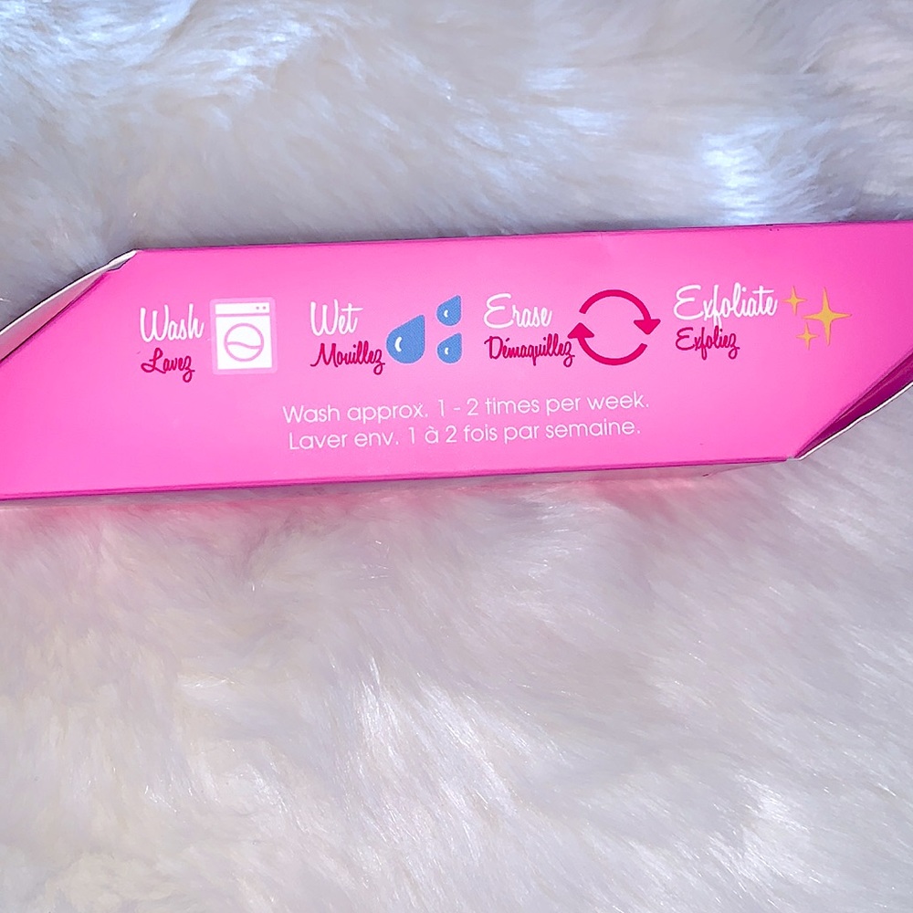 Brand New Magic Makeup Eraser #1Beauty Essential~5-Stars Top Rated- A Must Have! - Picture 6 of 16
